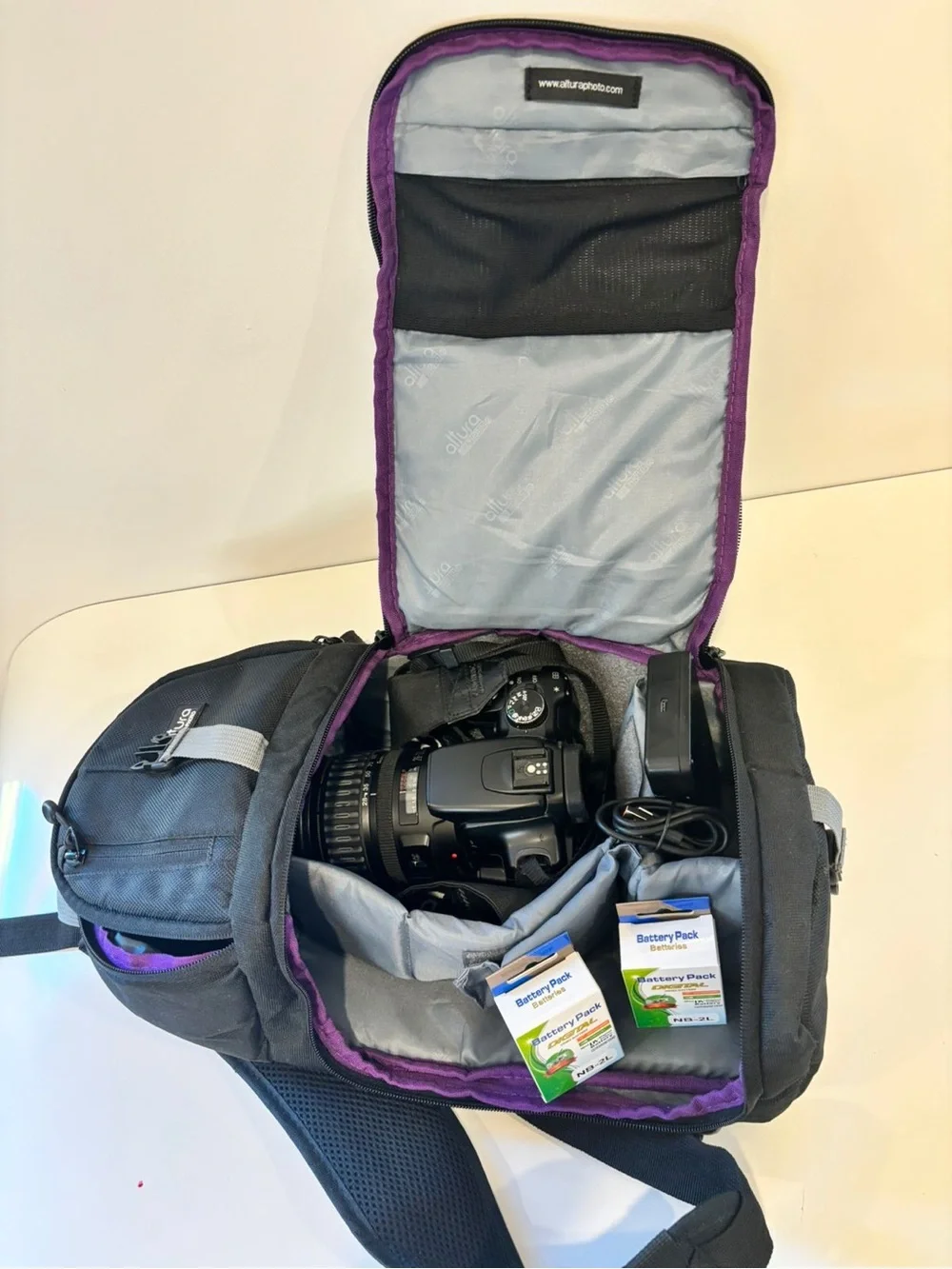 Canon EOS Digital Rebel XTi DSLR Camera 28-135mm Lens Ultra CF Card Bundle